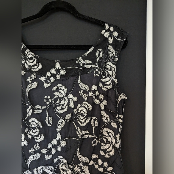 Dress, Vera Wang, Size 12, Navy Blue - Picture 3 of 5